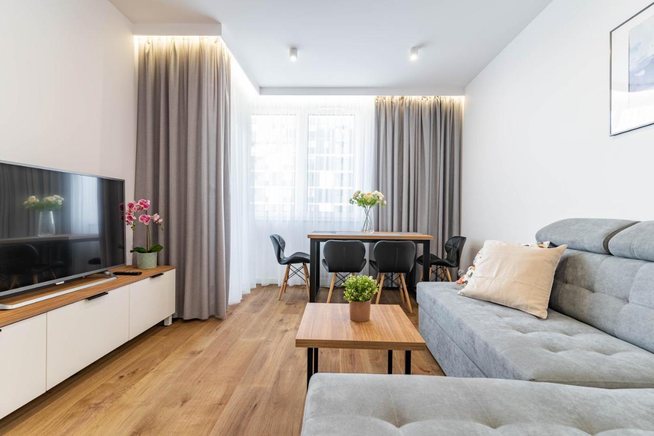 Wrocapartments Starcenter - Parking Free Apartment Wroclaw
